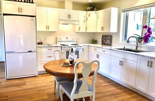 Sooke Apartment | Seagull Studio Vacation Suite