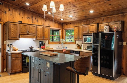 White Mills Cabin | Secluded Rustic Cabin on 50 Private Acres