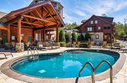 Pigeon Forge House | Serene Cabin w Grill Hot Tub & Resort Pool
