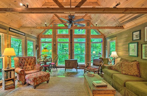 Chatsworth Cabin | Serene 'Falls View' Cabin w/ Grill & Views!