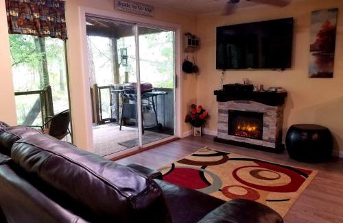 Claxton House | Serenity by the River: Glamping in Claxton, Georgia