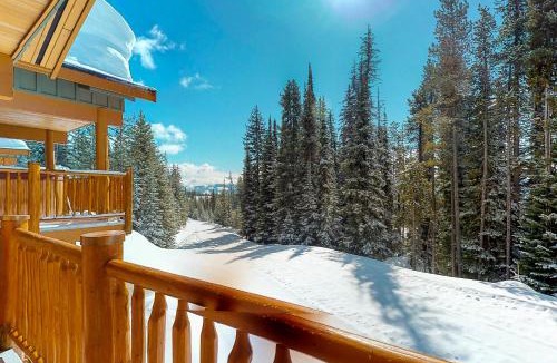 Snow Pine Estates House | Silver Tip 6
