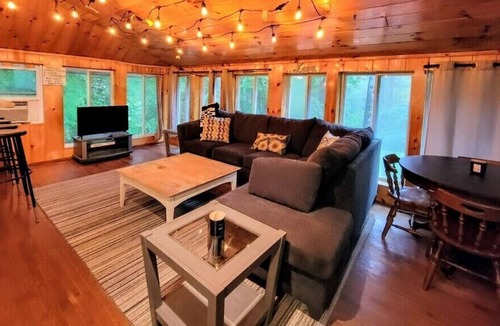 Bethlehem Cottage | Ski Bethlehem A-Frame with River Access Bring Dogs!