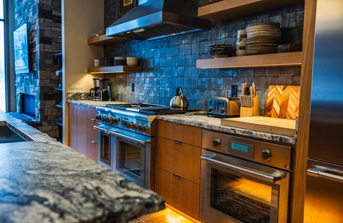 Whitefish Villa | Ski Out on Whitefish Mountain 3BD 4BA Sleeps 14+ Unbeatable SKI Location