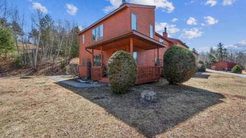 North Creek House | Sleeping Bear by AvantStay