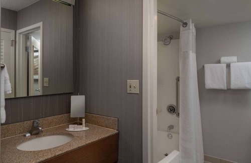 Twin Brook Hotel | Sonesta Select Chattanooga Hamilton Place