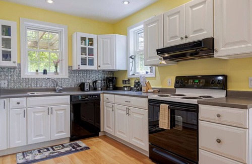 Town Hill House | Spacious 2 BR House in Bar Harbor! [Horizon Pines]