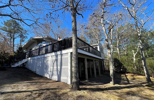 Cataumet House | Spacious 4-bedroom Lakefront cottage in picturesque Bourne