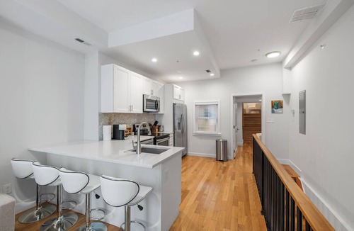 Center City West Apartment | Spacious 4BR Rittenhouse Square Retreat