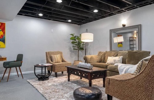 Menands House | Spacious 5-bed house centralized within hour of skiing, Race track & Lake George