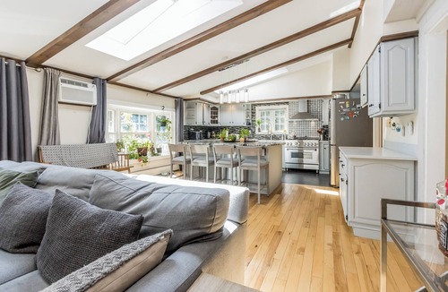 Biddeford House | Spacious 5-bedroom home with beautiful outdoor spaces