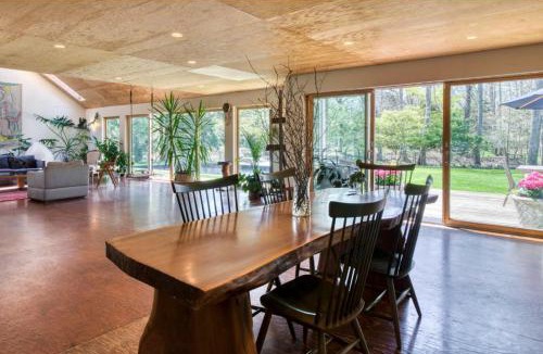 Springs House | Spacious 5-BR 4-Bath Pool in East Hamptons