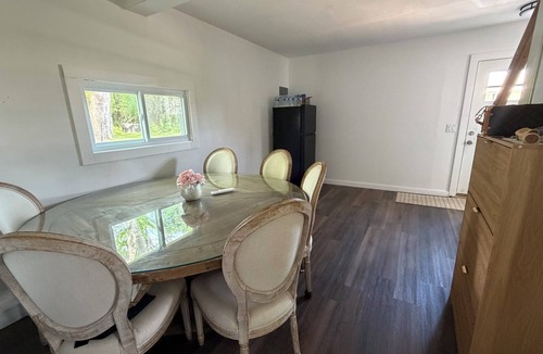 Hampton Bays House | Spacious Central Hampton's New Reno with AC gym and Private waterfront Beach