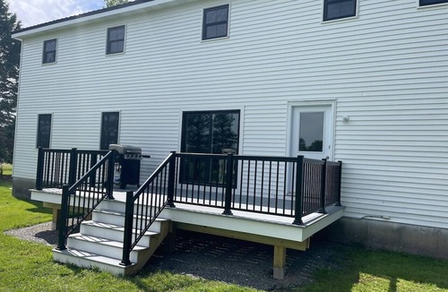 Brewer House | Spacious Colonial | Large Groups | Fire Pit