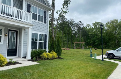 Millville House | Spacious End-unit Town house w/lots of Amenities