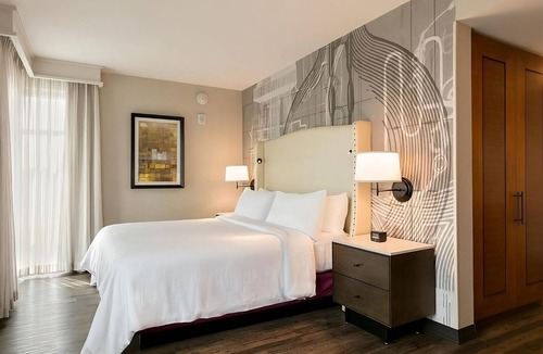 Berkeley Heights Hotel | Spacious Good-Value Accommodation! 2 Family-friendly Units, Onsite Pool