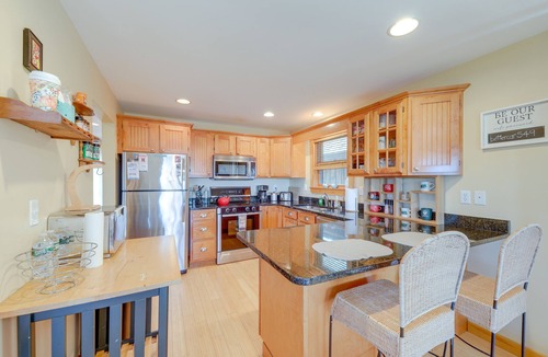 Harrison Cabin | Spacious Harrison Cabin ~ 1 Mi to Long Lake!