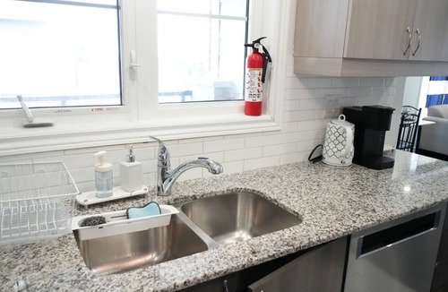 Brampton House | Spacious Home in Brampton – Perfect for Families