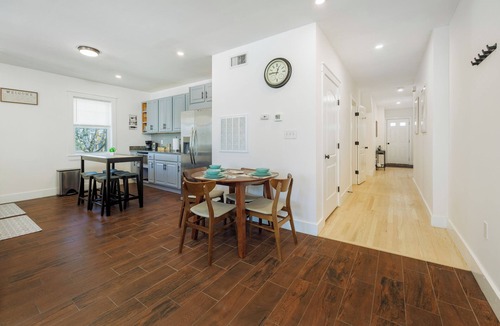 Braintree House | Spacious house on Sunset Lake 4 BR, 2 BA Unit 1 on First Level