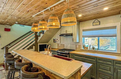 Kennebunk House | Spacious Kennebunk home with access to a pool, sauna, and outdoor balcony