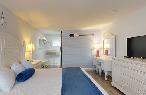 Lower Township Hotel | Spacious King Room for a Serene Getaway