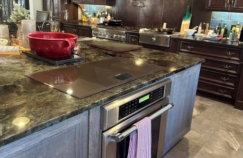 Dix Hills House | Spacious Luxe 5-bedroom house with beautiful resort backyard