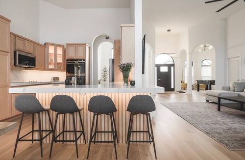 Drake Forest House | Spacious Luxury Stay