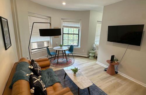 Prudential - St. Botolph Apartment | Spacious Studio Back Bay
