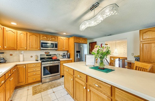 Hartford Cottage | Spacious Yard w/Gazebo: Charming Windsor Retreat