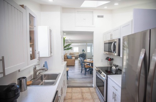 Easton's Point House | SPECIAL SUMMER SAVINGS AVAILABLE. Beach Days & Newport Nights.