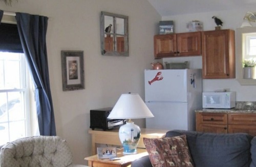 Wiscasset Cottage | Spectacular Waterfront Cottage: Charming Getaway on The Sheepscot River