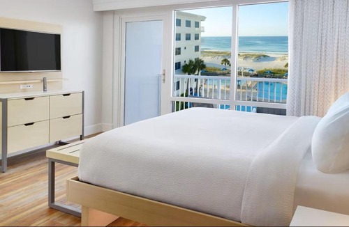 Pensacola Beach Hotel | SpringHill Suites by Marriott Pensacola Beach