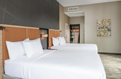 Downtown Baltimore Hotel | SpringHill Suites by Marriott Baltimore Downtown Convention Center Area