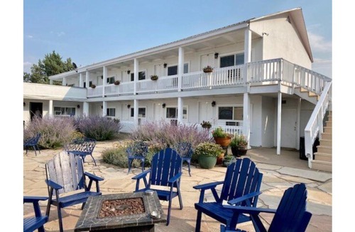Cimarron Hotel | St James A8