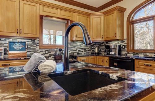 Big Canoe House | Starry Nights - Unforgettable Views, Steamy Hot Tub, Game Room + More!