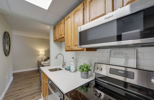 Gatlinburg Apartment | Steps to Eats & Shops! Stylish Gatlinburg Condo
