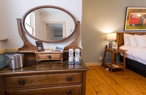 Stowe Bed & Breakfast | Sterling Mountain+Breakfast @the Brass Lantern Inn