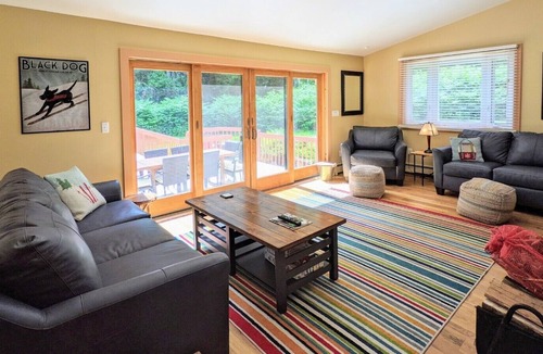 Shandaken House | Stream-side tranquility, Wood burning pizza oven!