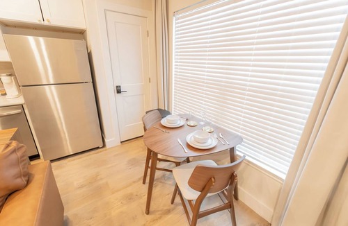 Stillwater Apartment | Studio 402 - Chic Studio Apartment