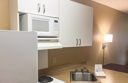 Chantilly Hotel | Studio 6 – Chantilly, VA – Washington Dulles Airport