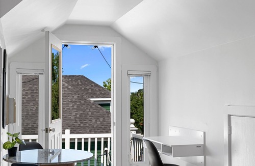 Moncton Apartment | Studio 8~ Modern Loft w/private balcony