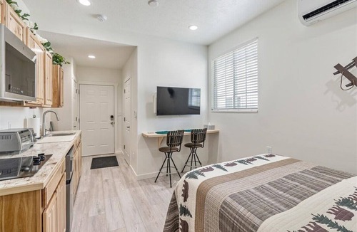 North Ogden House | Studio Unit, Shared Hot Tub & Fully Fenced Yard