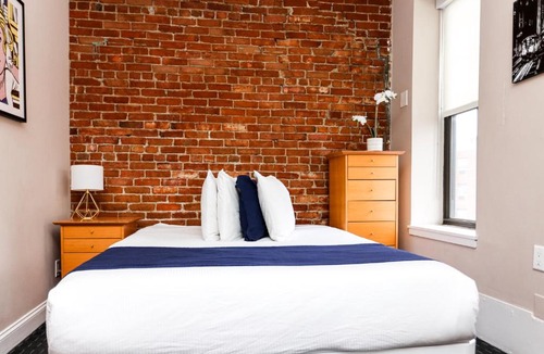 Columbus Apartment | Stylish Studio in Boston Brownstone, C.Ave #21