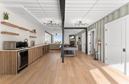 Brian Head House | Summer Getaway | Pool Table, Foosball & Views