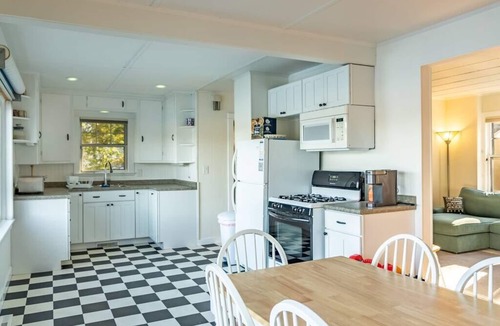Sunapee House | Sunny Side Up Summary