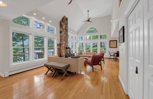 North Windham House | Sunny Waterfront Family Friendly Little Sebago Home
