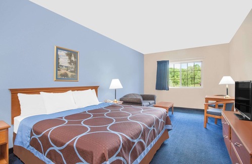 Cobleskill Hotel | Super 8 by Wyndham Cobleskill NY