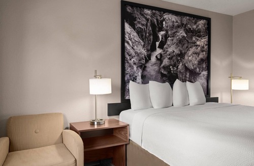 Kalispell Hotel | Super 8 by Wyndham Kalispell Glacier National Park