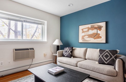 St. Elizabeth's Apartment | Tasteful Brighton 1BR nr Sutherland Rd Green Line, by Blueground