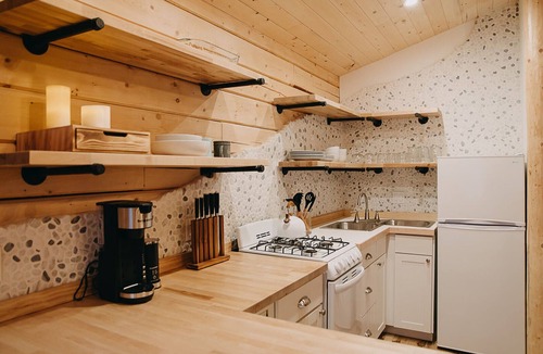Badger Cabin | The Alaskan Hideaway - As Seen On YouTube